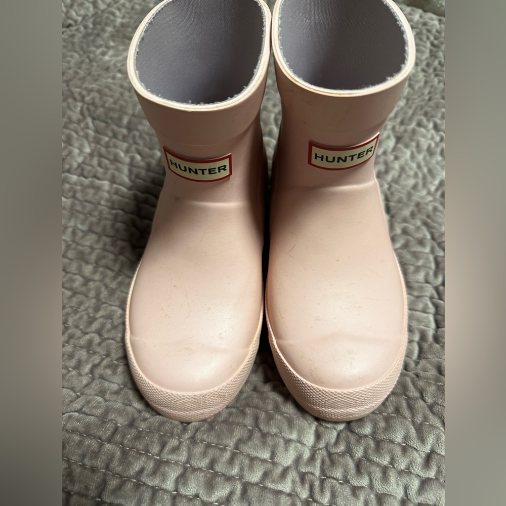 Girls size 11 hunter rain boots .